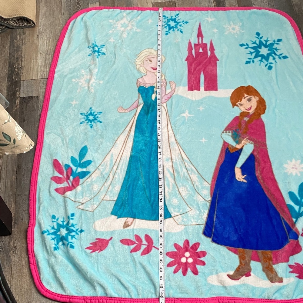 Disney Frozen Throw Blanket with Blue and Pink Accents - Picture 10 of 13